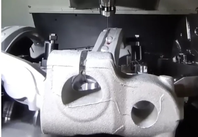 汽車零部件“羊角（jiǎo）”加工